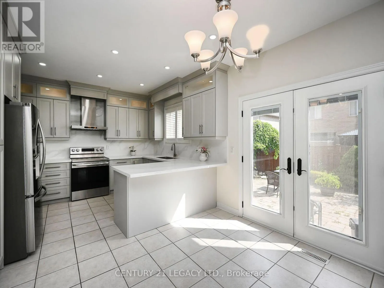 3 BOWSFIELD DRIVE