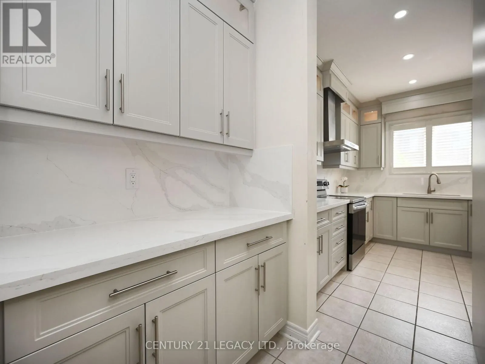 3 BOWSFIELD DRIVE
