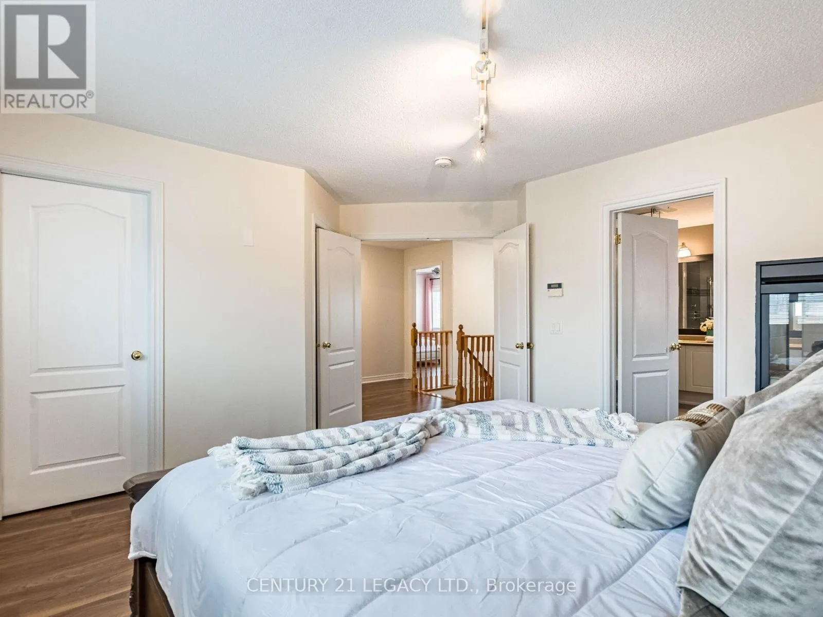 3 BOWSFIELD DRIVE