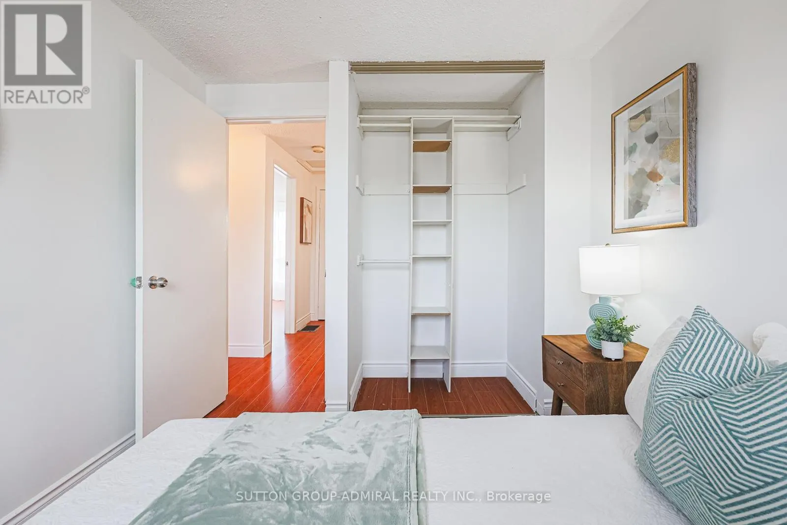 38 MACASSA COURT