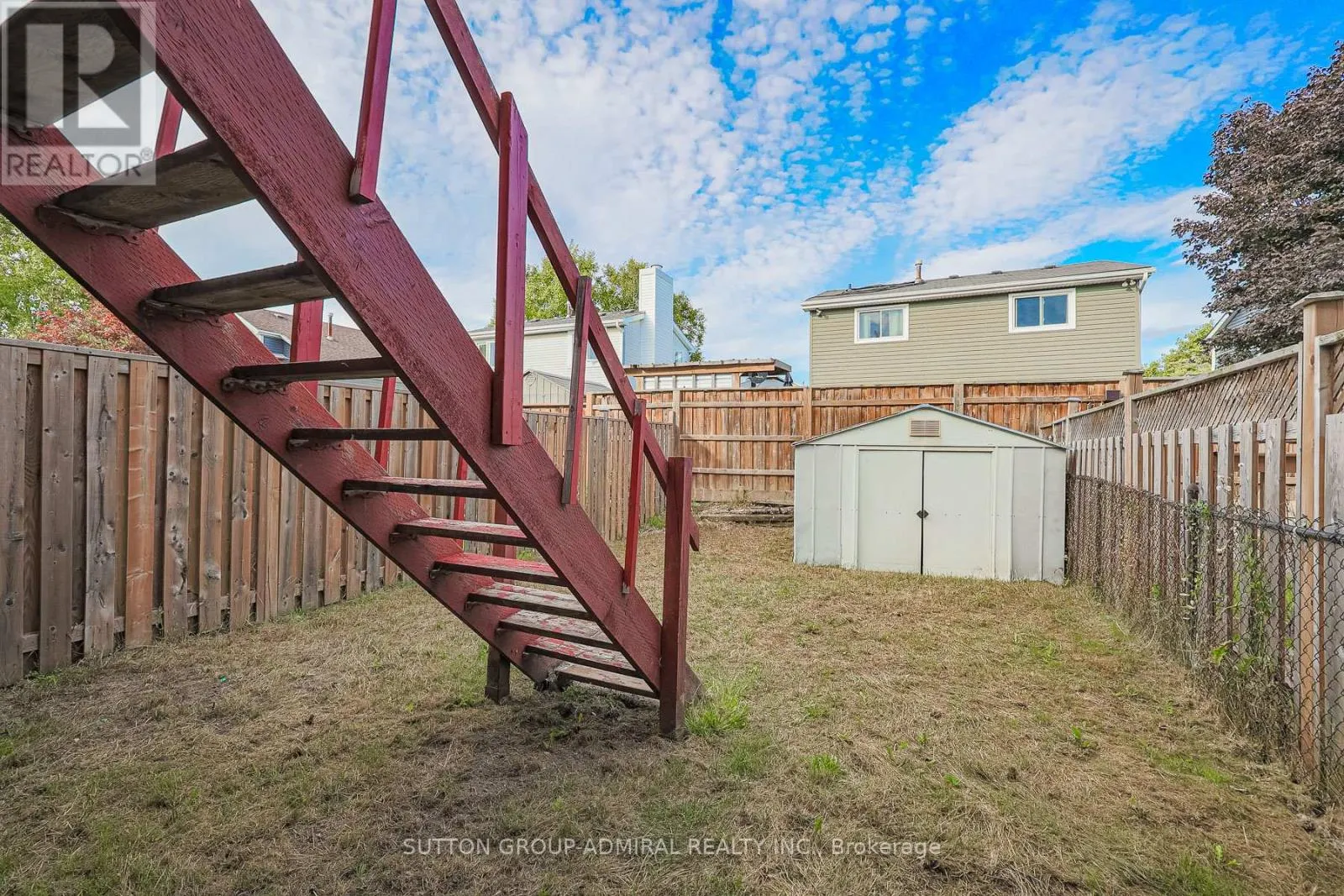 38 MACASSA COURT