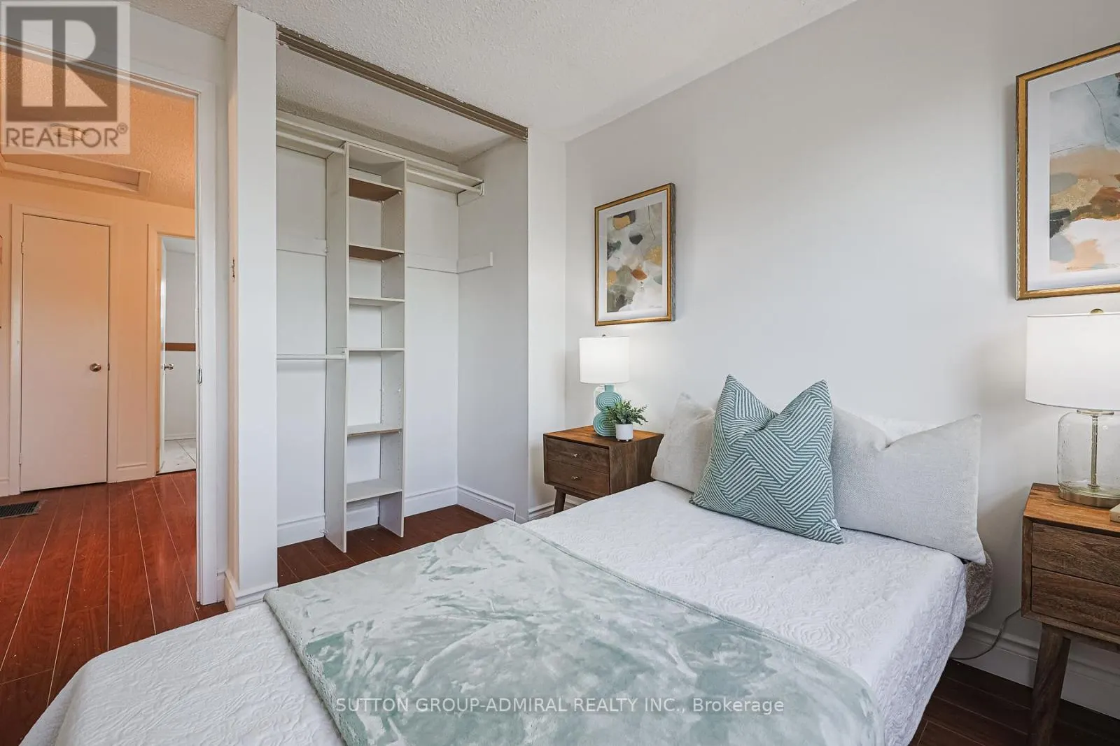 38 MACASSA COURT