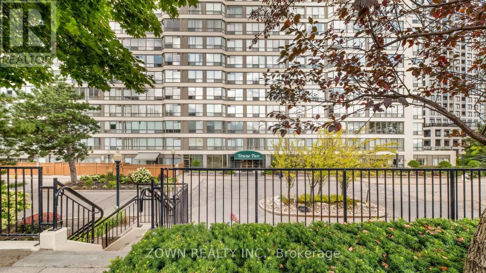 805 - 55 ELM DRIVE W