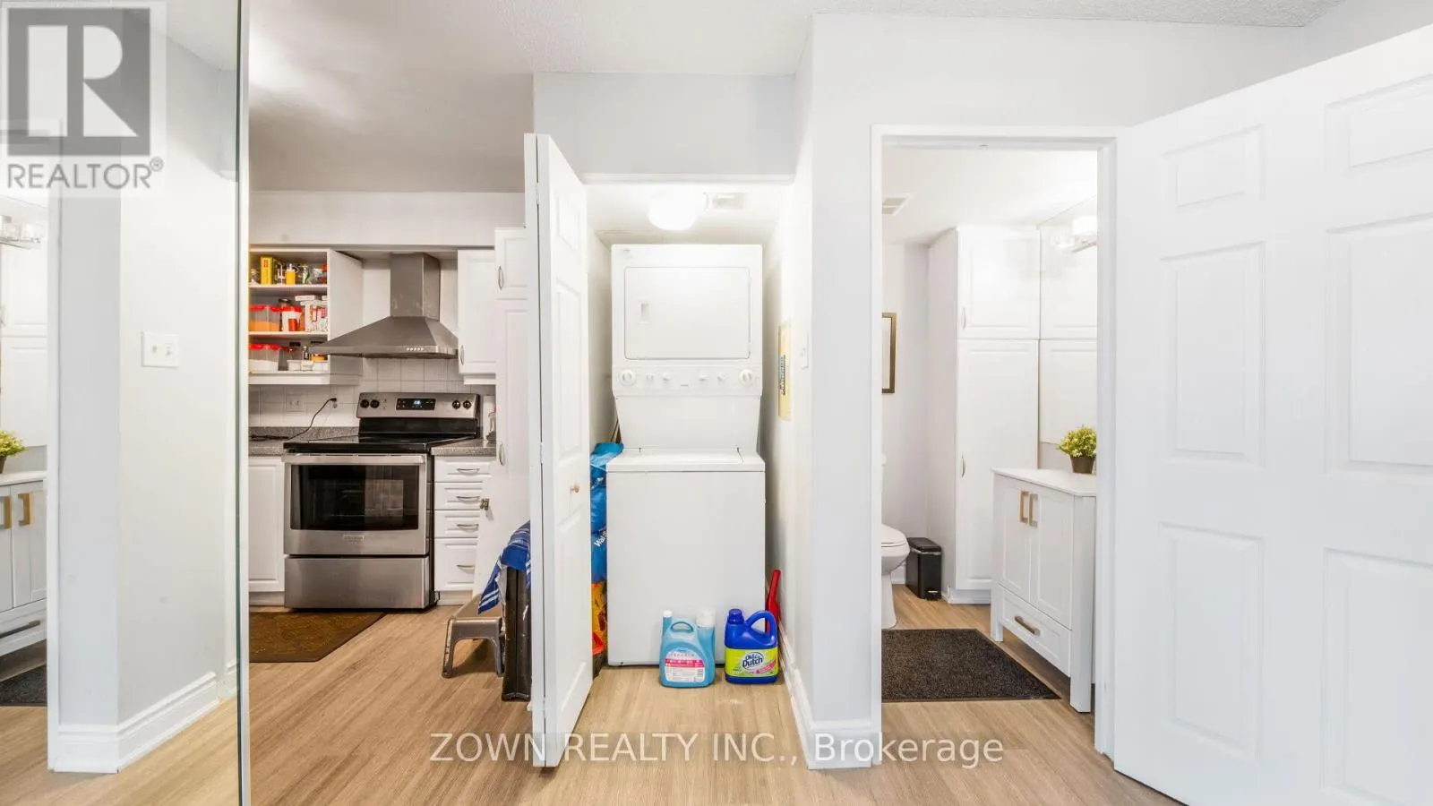 805 - 55 ELM DRIVE W