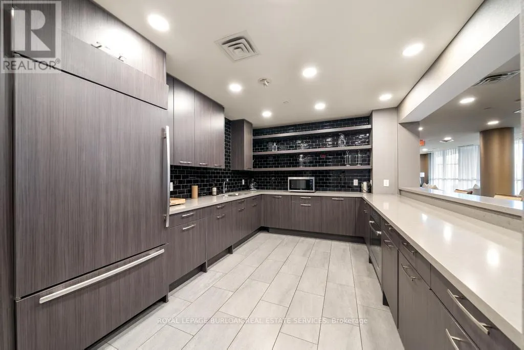 103 - 11 BRONTE ROAD