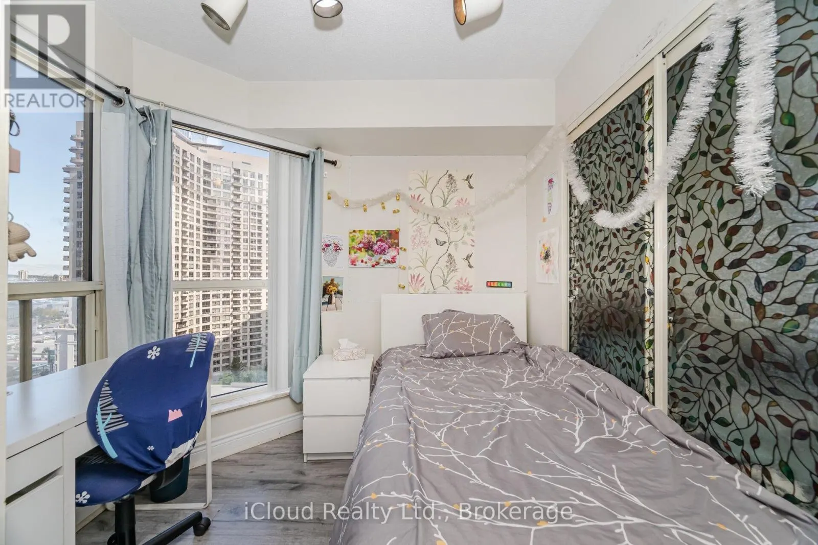 1907 - 325 WEBB DRIVE