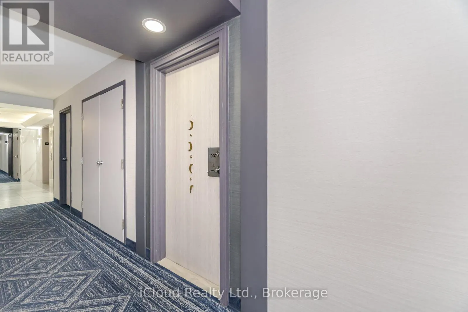 1907 - 325 WEBB DRIVE