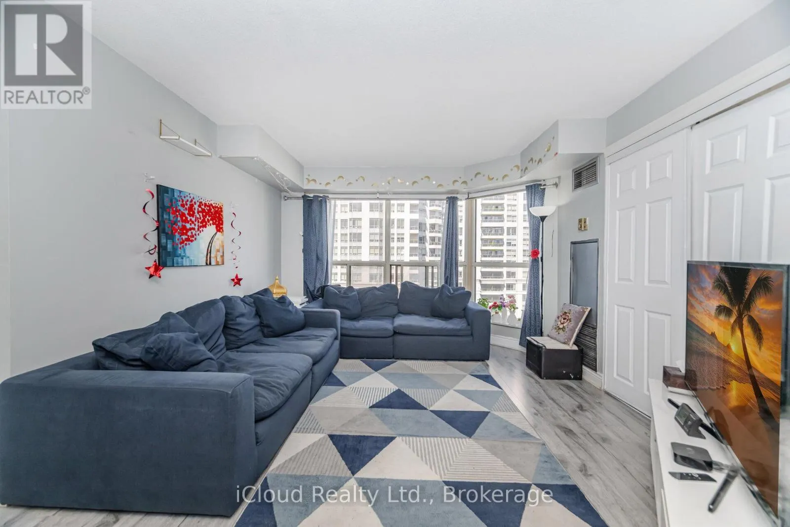 1907 - 325 WEBB DRIVE
