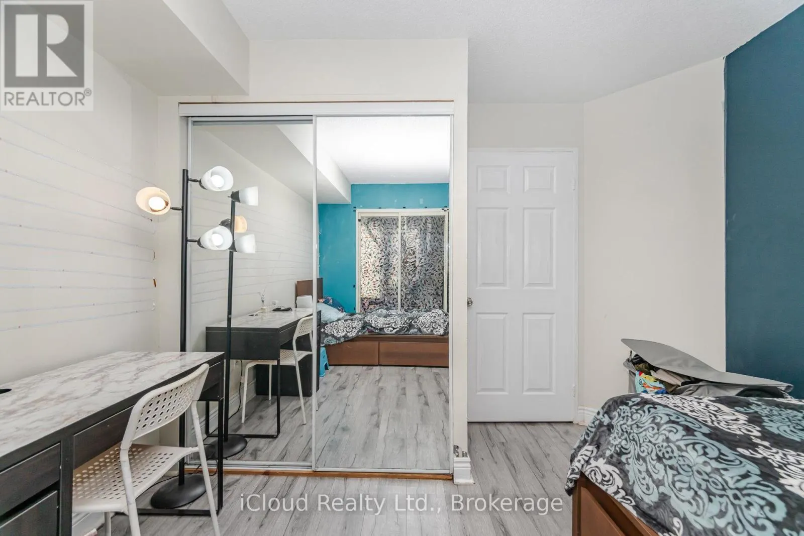 1907 - 325 WEBB DRIVE