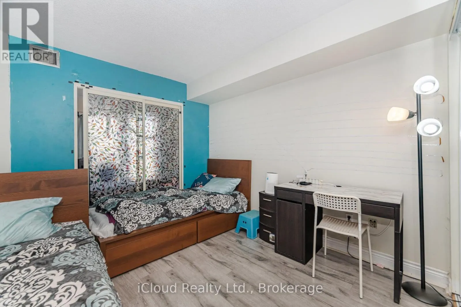 1907 - 325 WEBB DRIVE