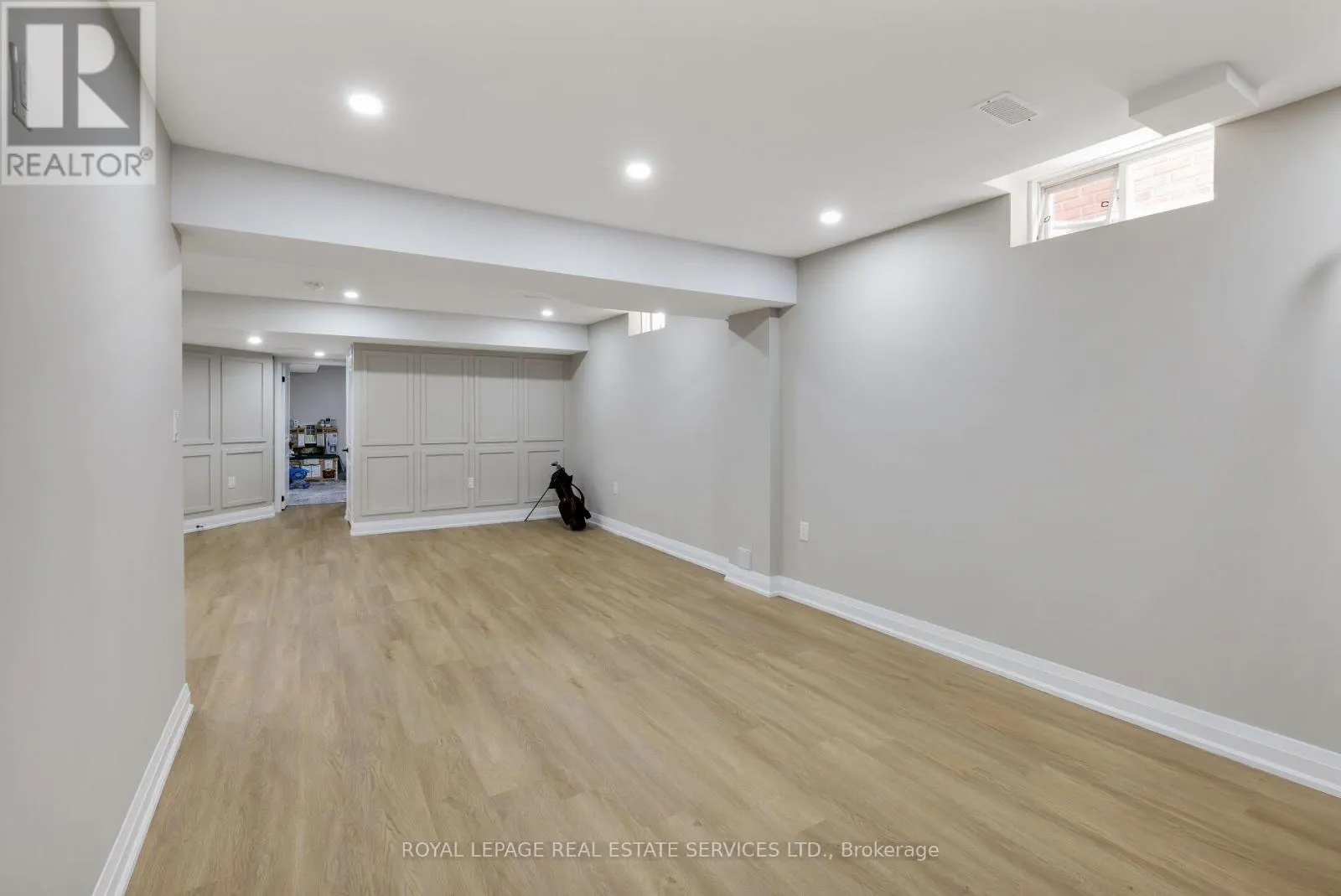 2202 BROOKHAVEN CRESCENT