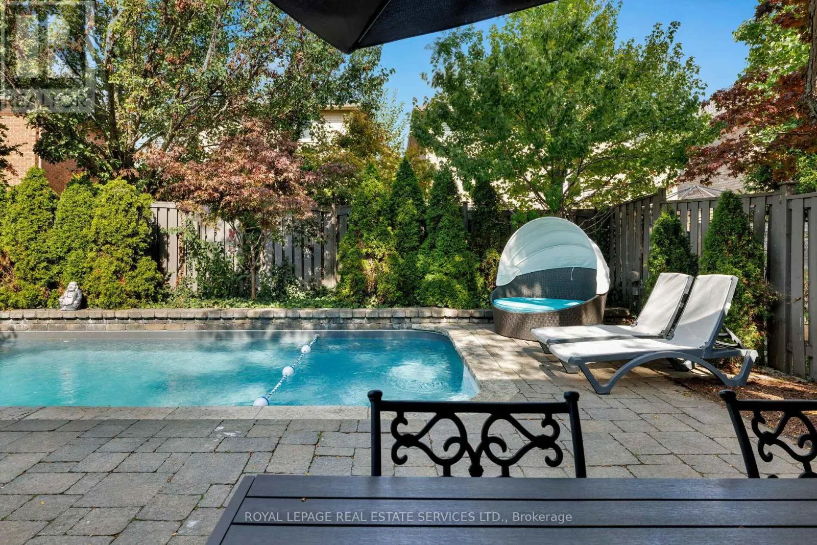 2202 BROOKHAVEN CRESCENT