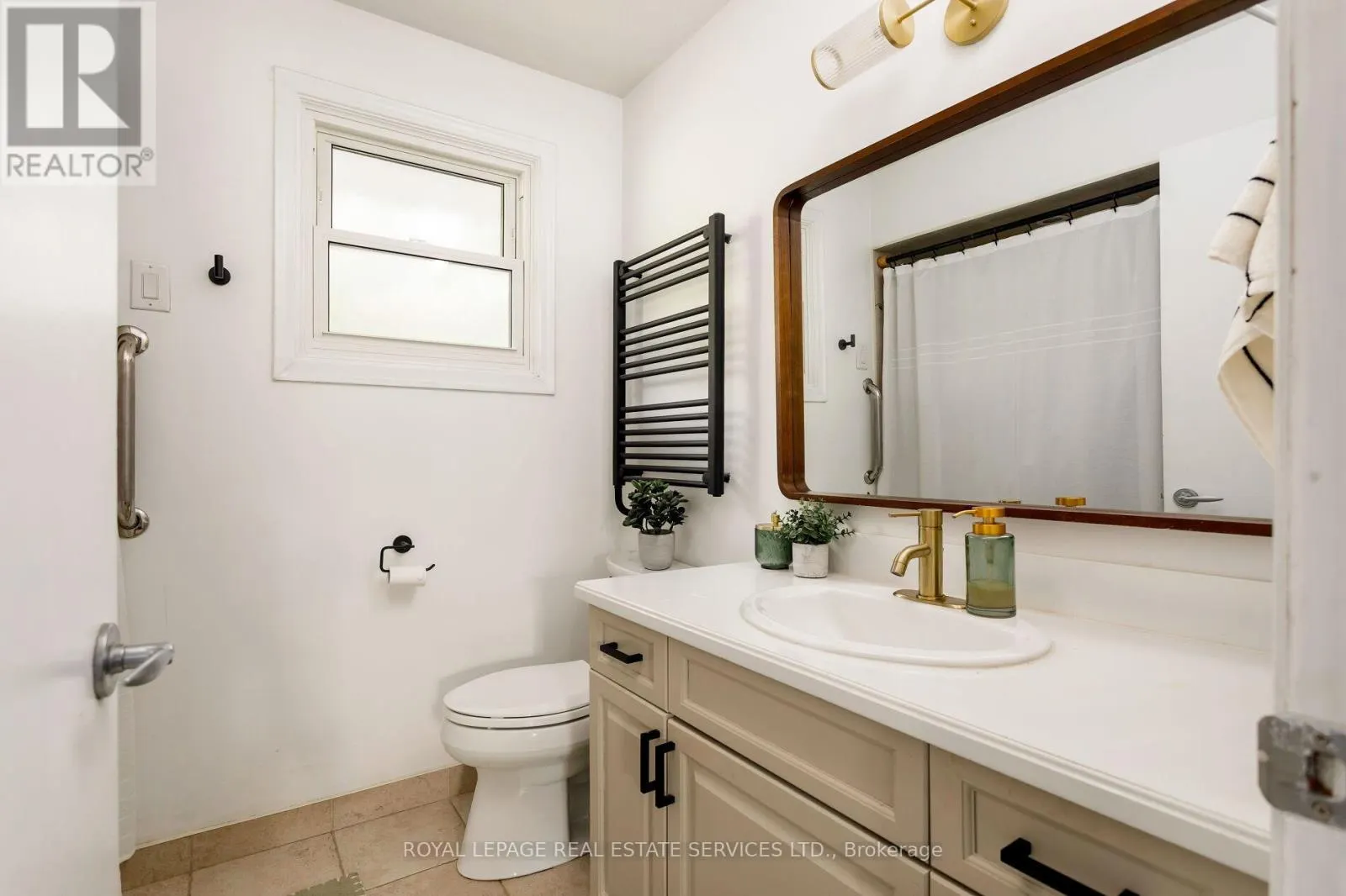 2430 REDFERN ROAD