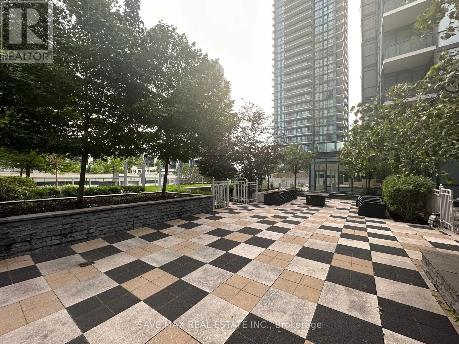 708 - 4070 CONFEDERATION PARKWAY
