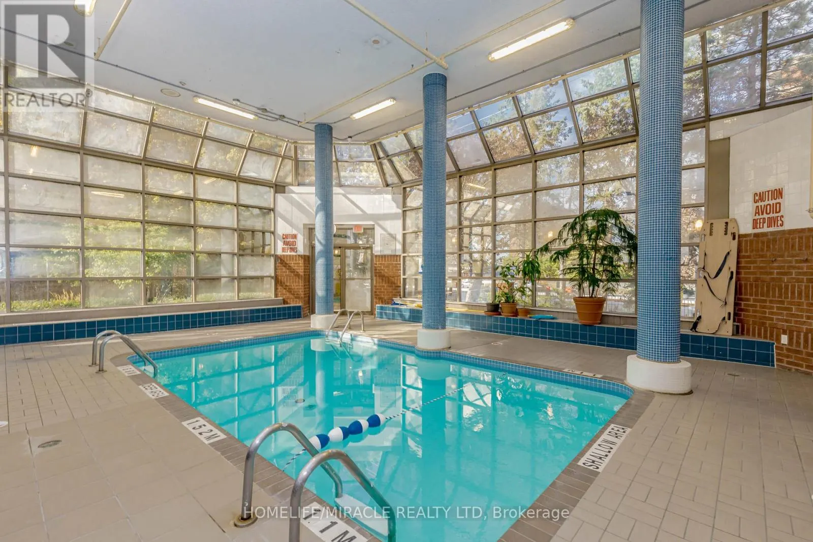 208 - 25 FAIRVIEW ROAD W