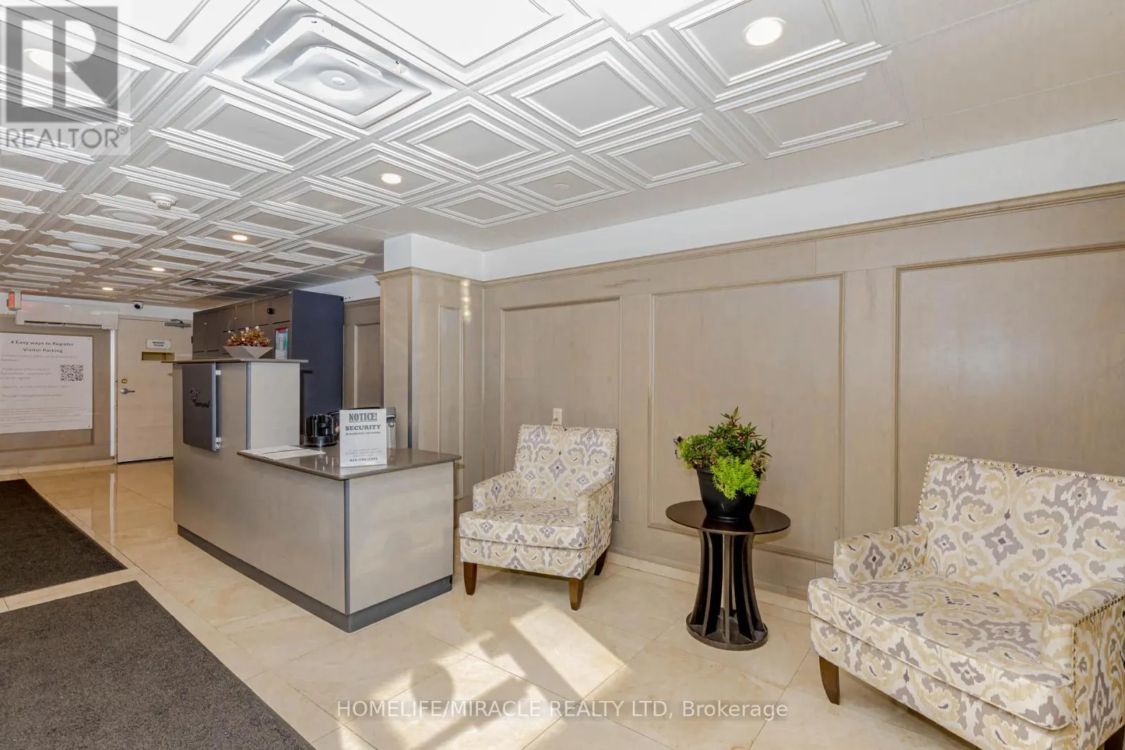 208 - 25 FAIRVIEW ROAD W