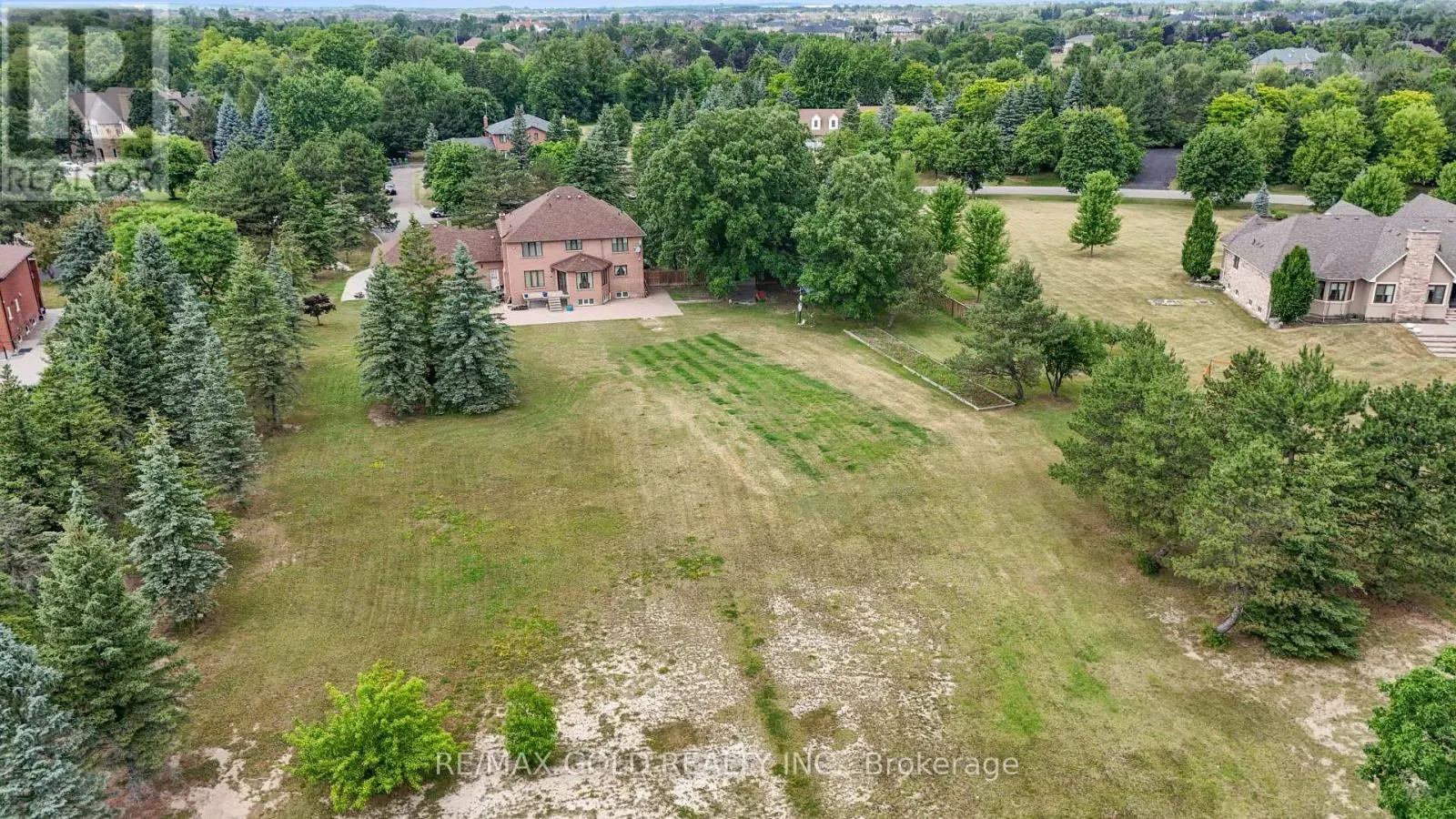 8 RYCKMAN LANE
