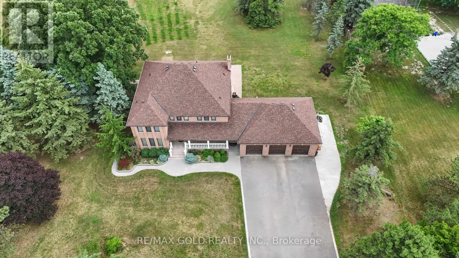 8 RYCKMAN LANE