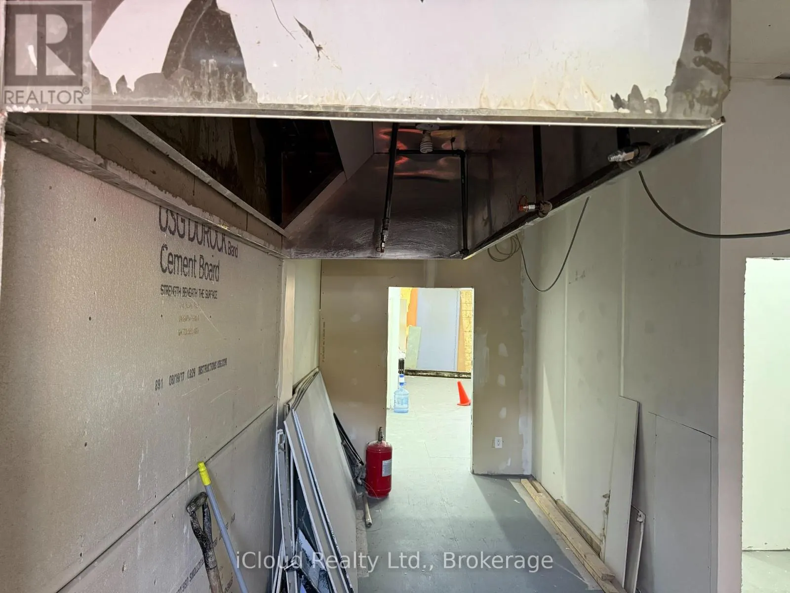1552 EGLINTON AVENUE W