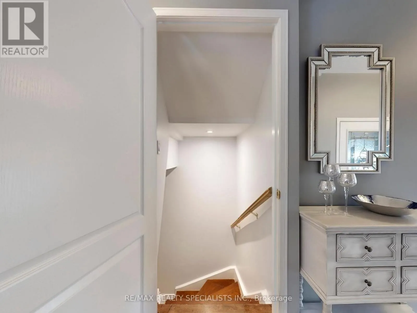 1166 COSTIGAN ROAD