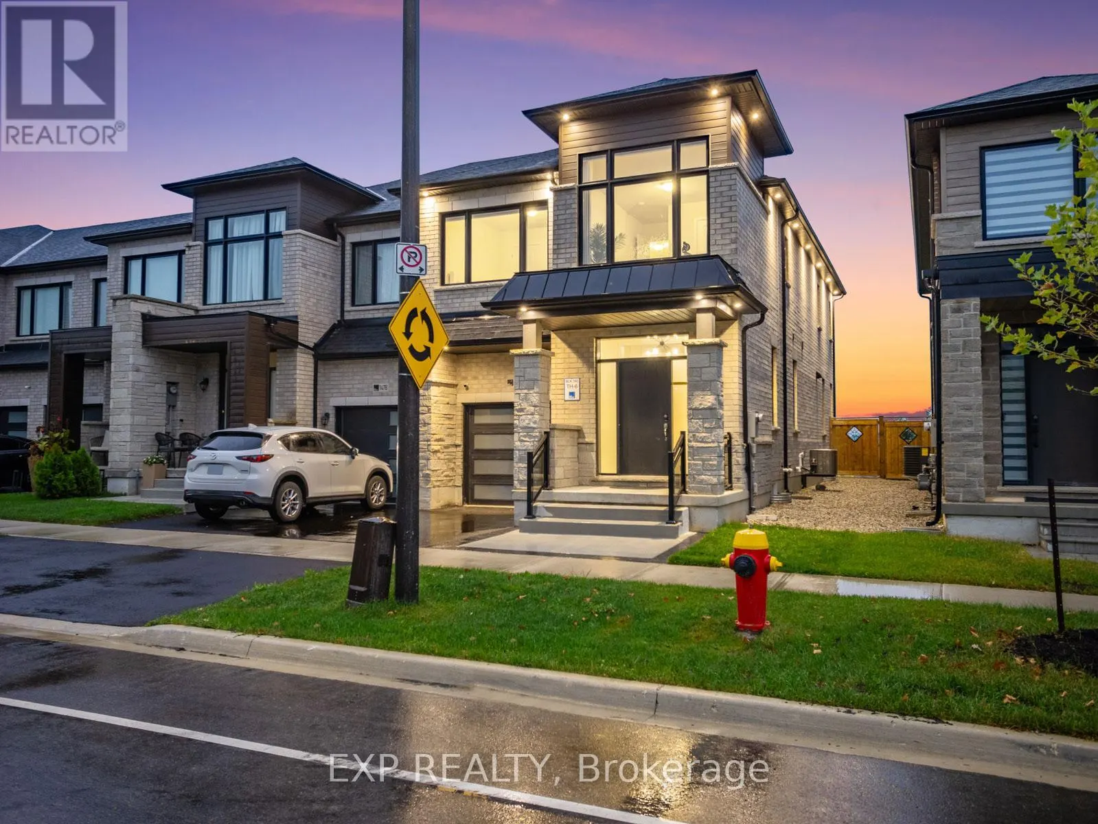 1476 ROSE WAY