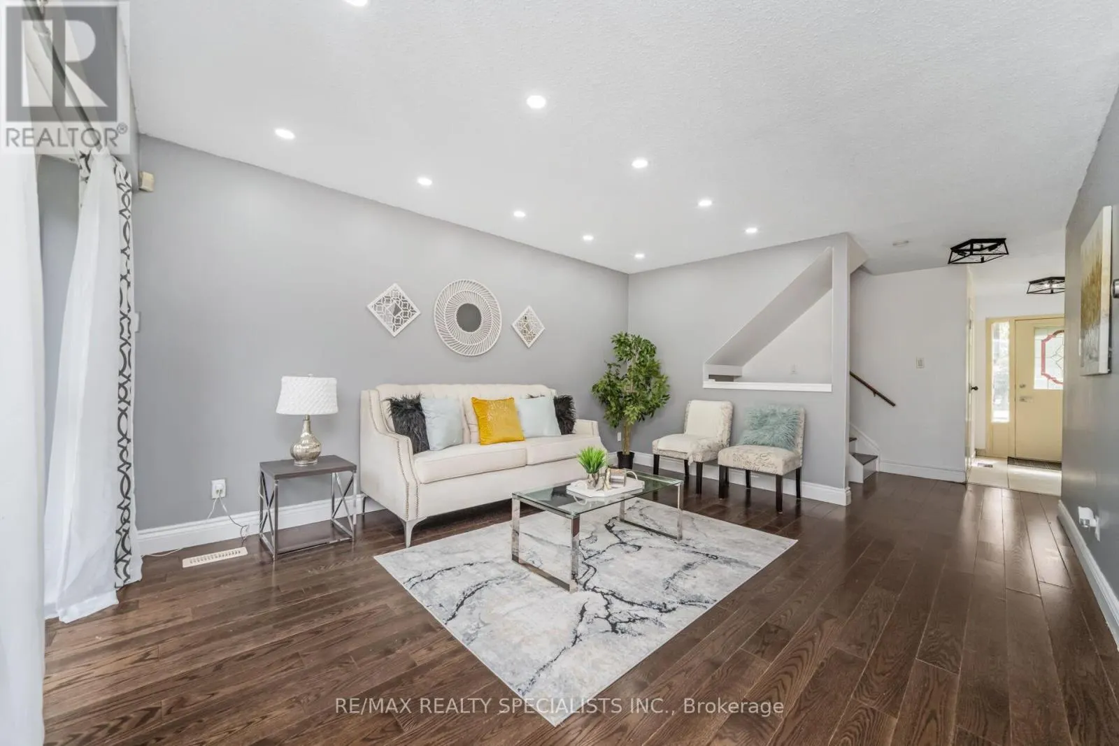32 - 2881 WINDWOOD DRIVE