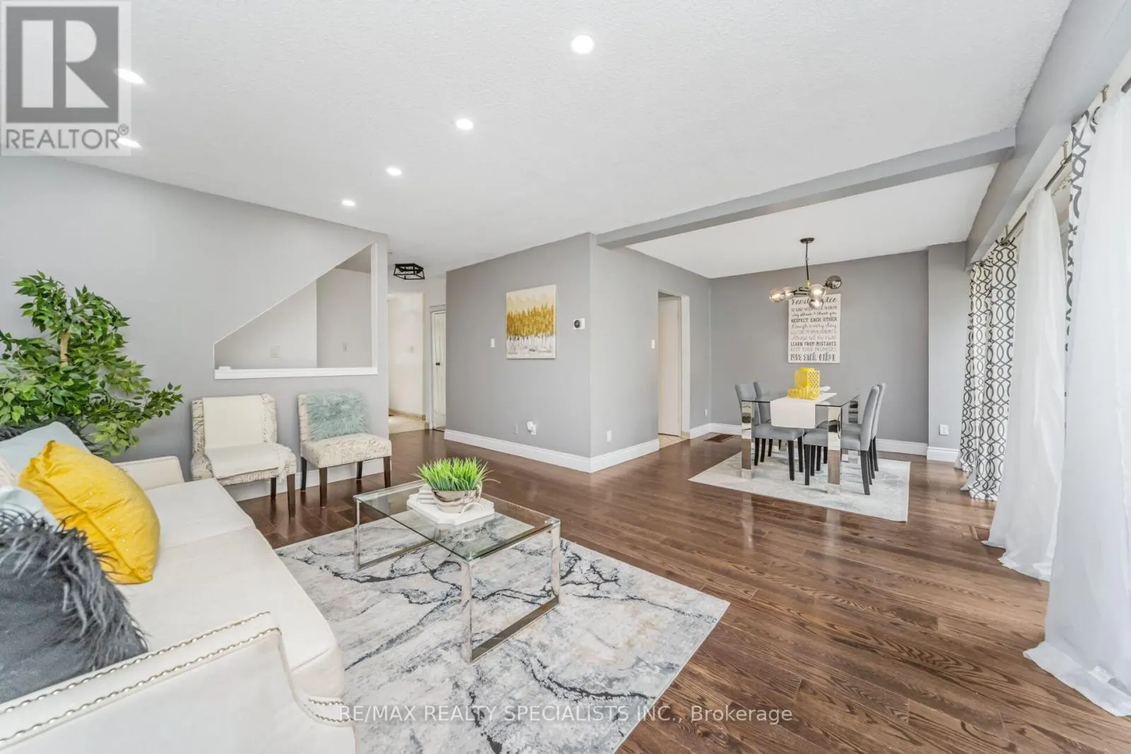 32 - 2881 WINDWOOD DRIVE