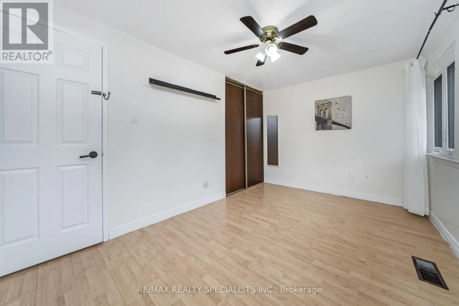 32 - 2881 WINDWOOD DRIVE
