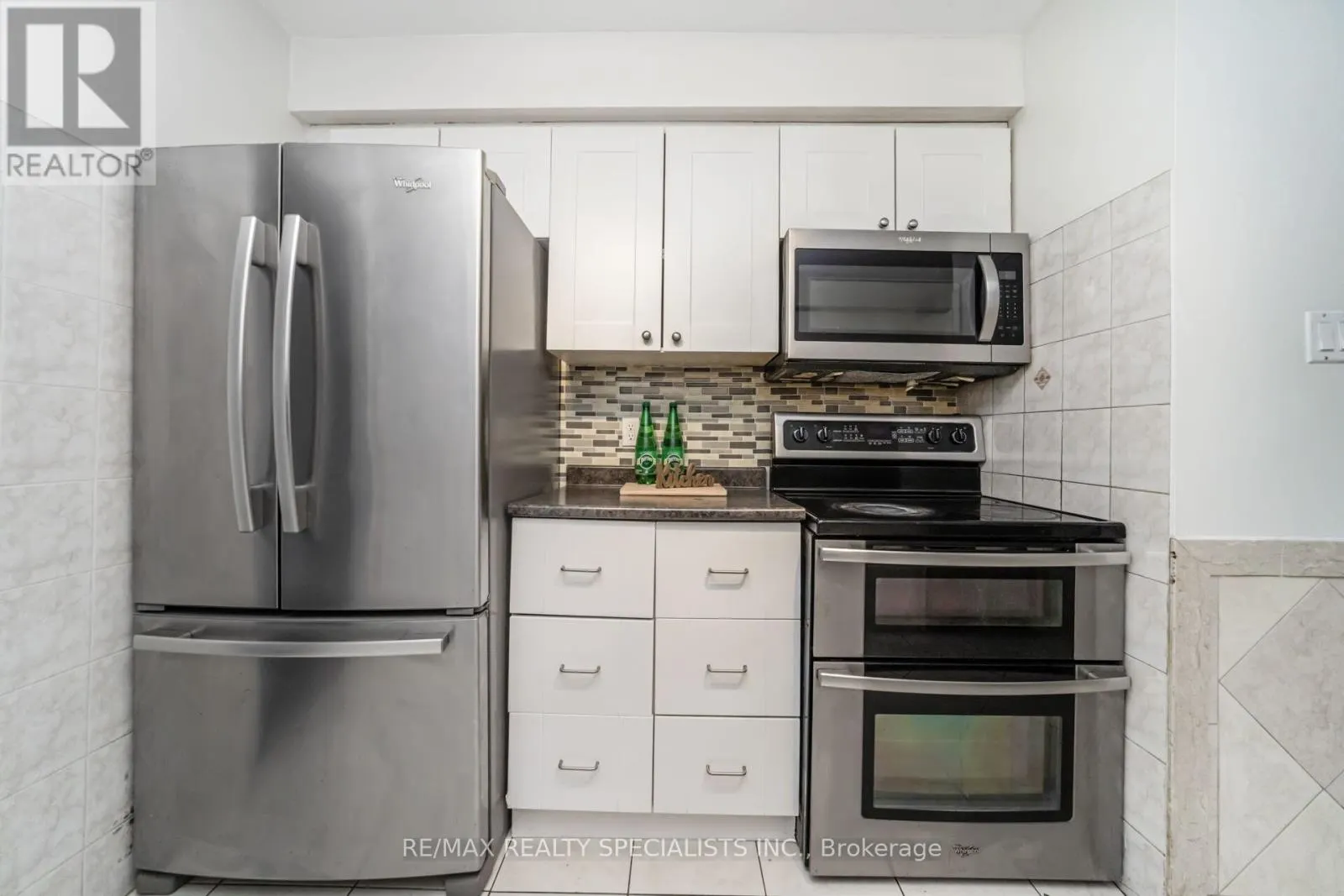 32 - 2881 WINDWOOD DRIVE