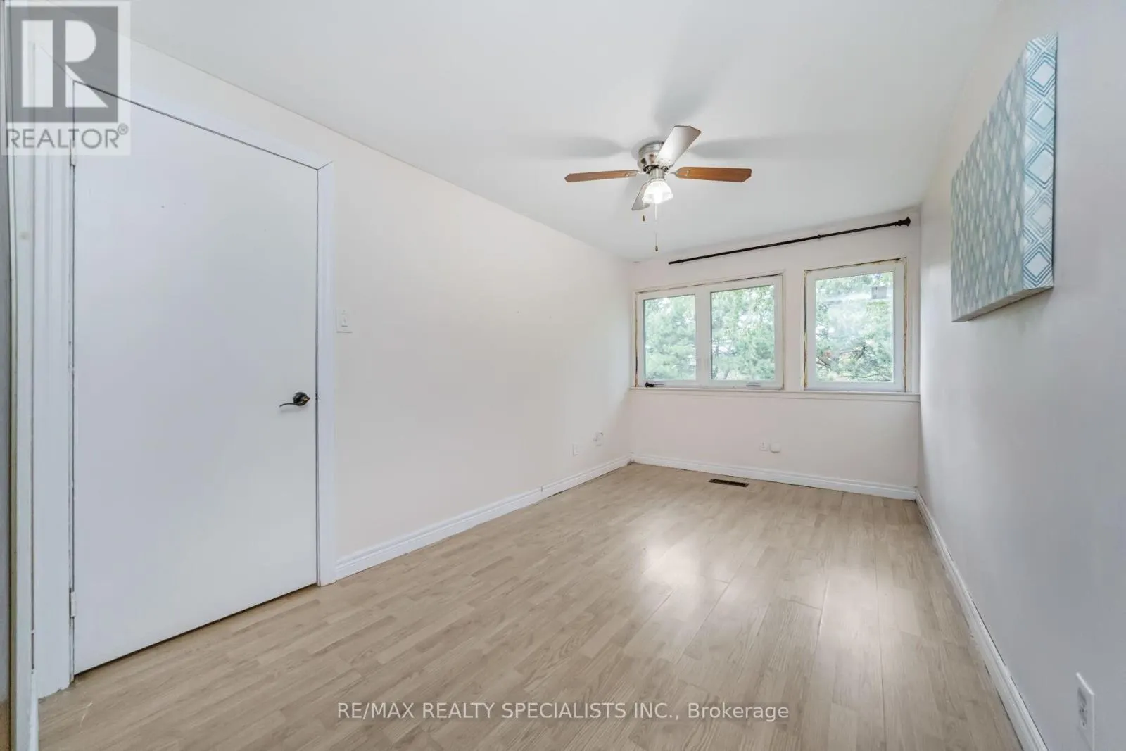 32 - 2881 WINDWOOD DRIVE