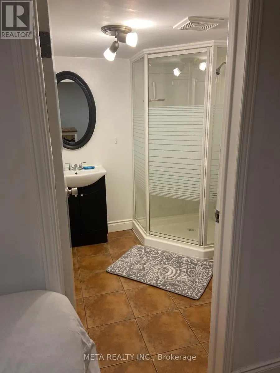 (BACHELOR BASEMENT APT) - 1150 JAMESWAY BOULEVARD