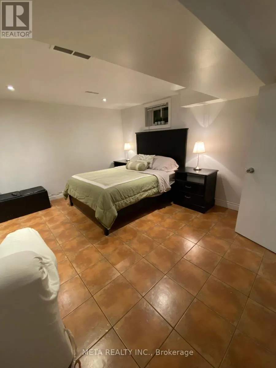 (BACHELOR BASEMENT APT) - 1150 JAMESWAY BOULEVARD