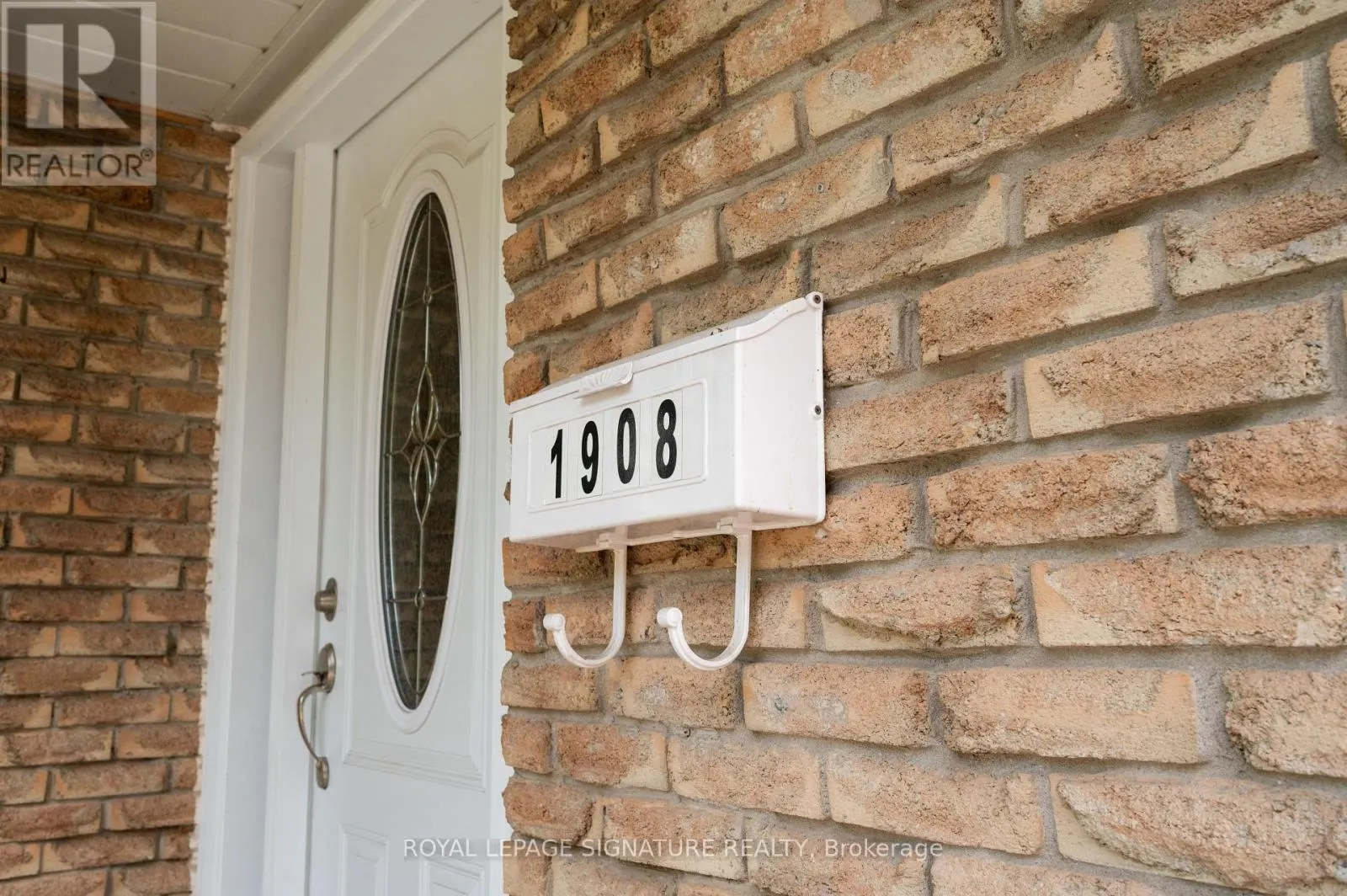1908 BONNYMEDE DRIVE