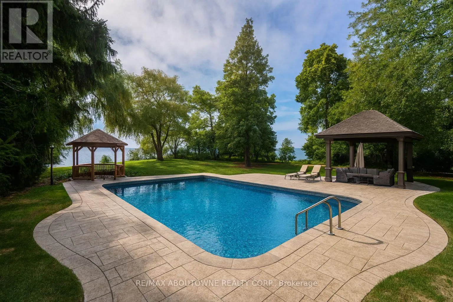 20 ARKENDO DRIVE