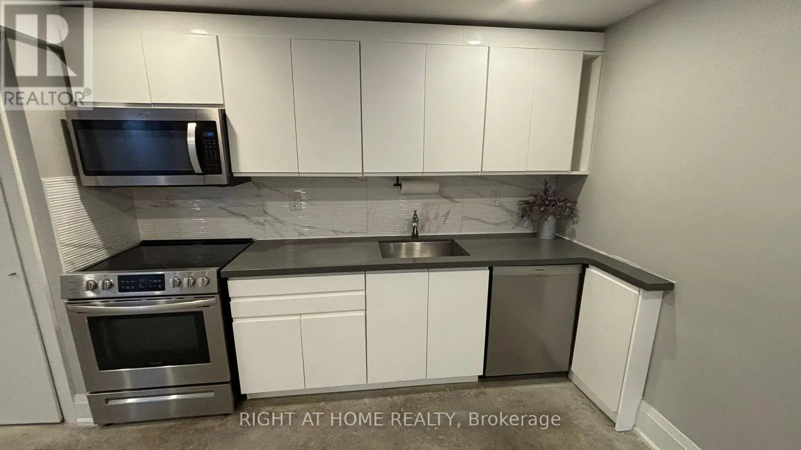 1 - 294 SOUTH KINGSWAY ROAD
