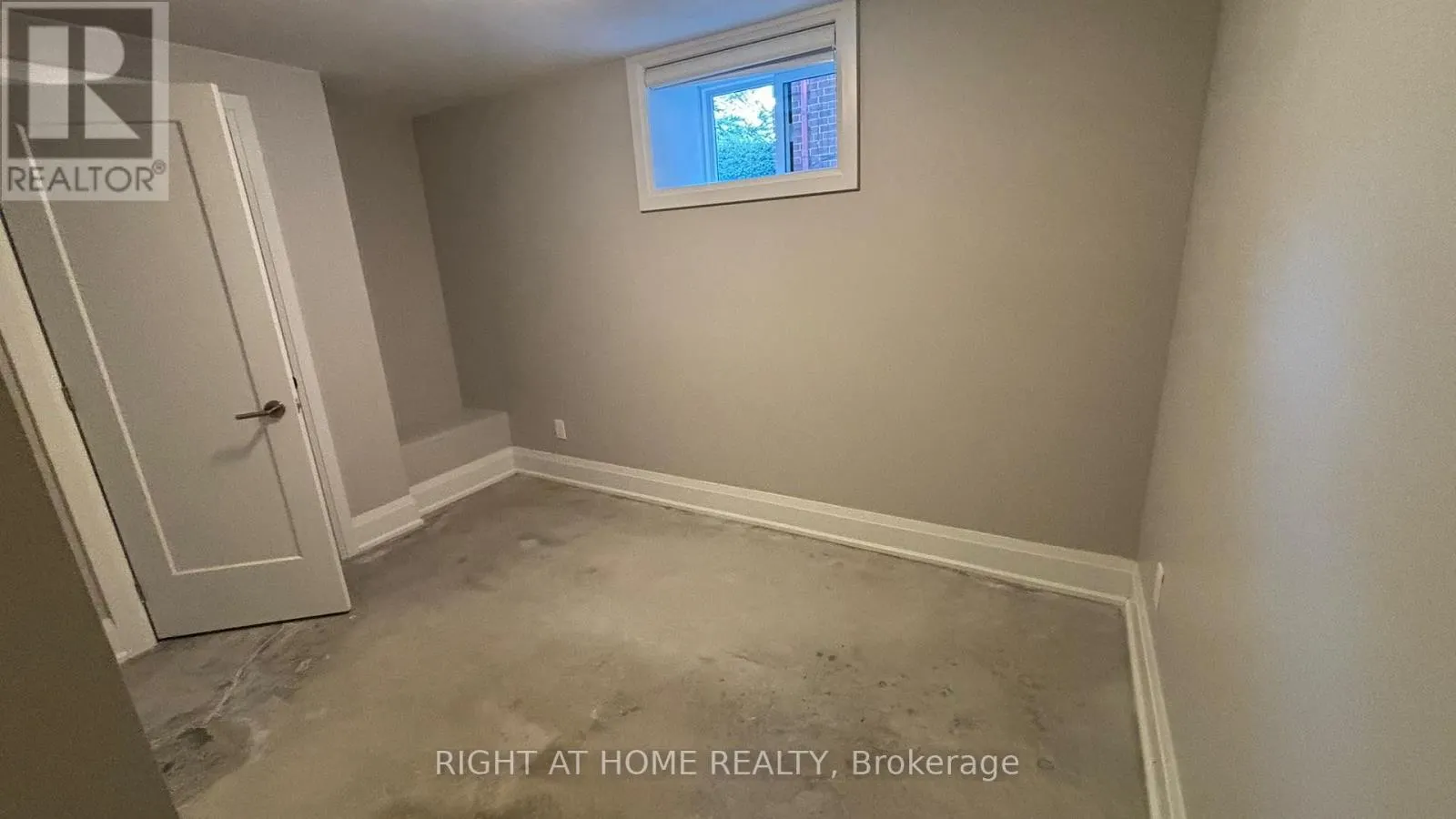 1 - 294 SOUTH KINGSWAY ROAD