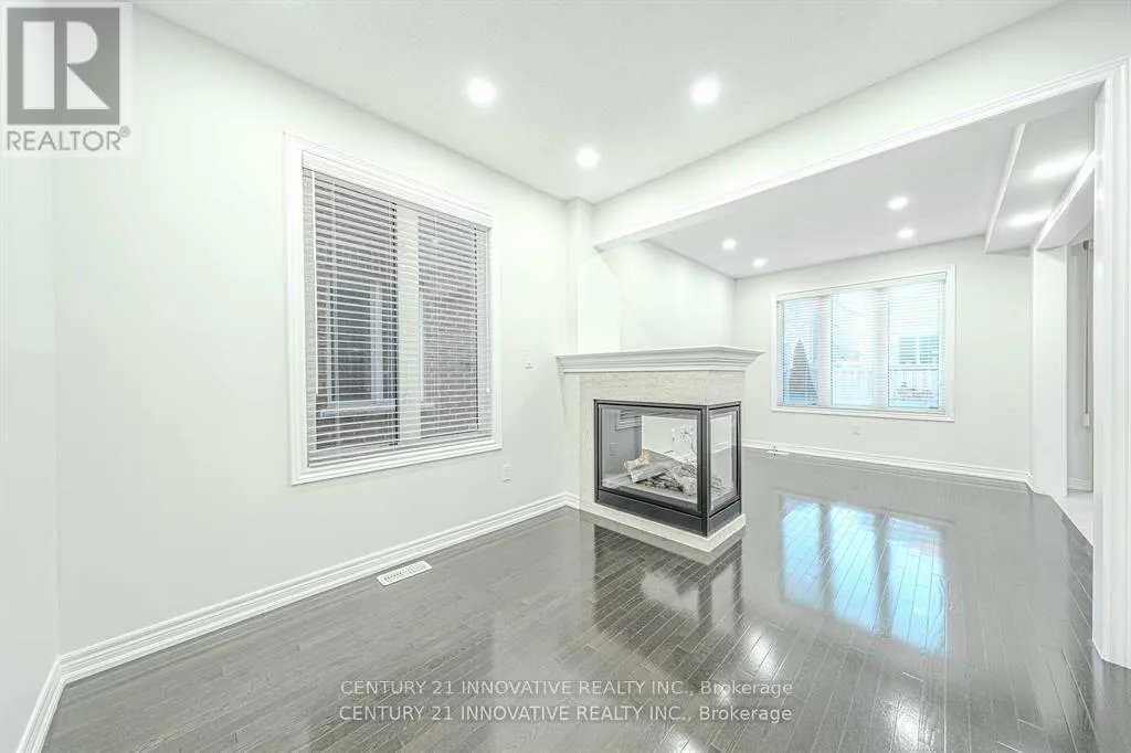 UPPER - 59 SPEEDWELL STREET W