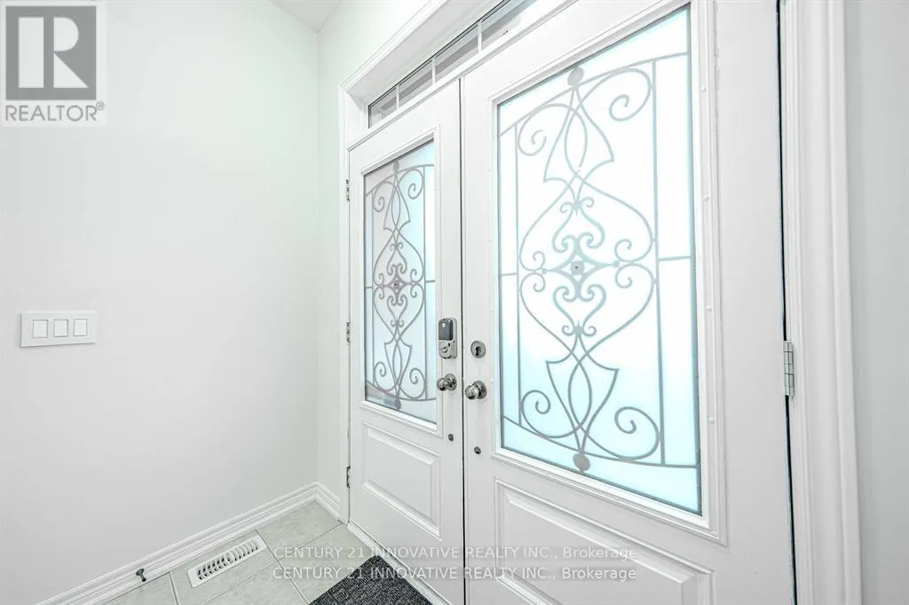UPPER - 59 SPEEDWELL STREET W