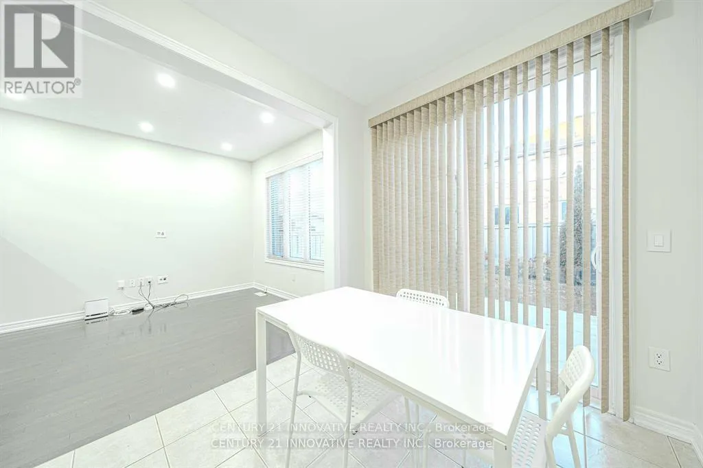UPPER - 59 SPEEDWELL STREET W