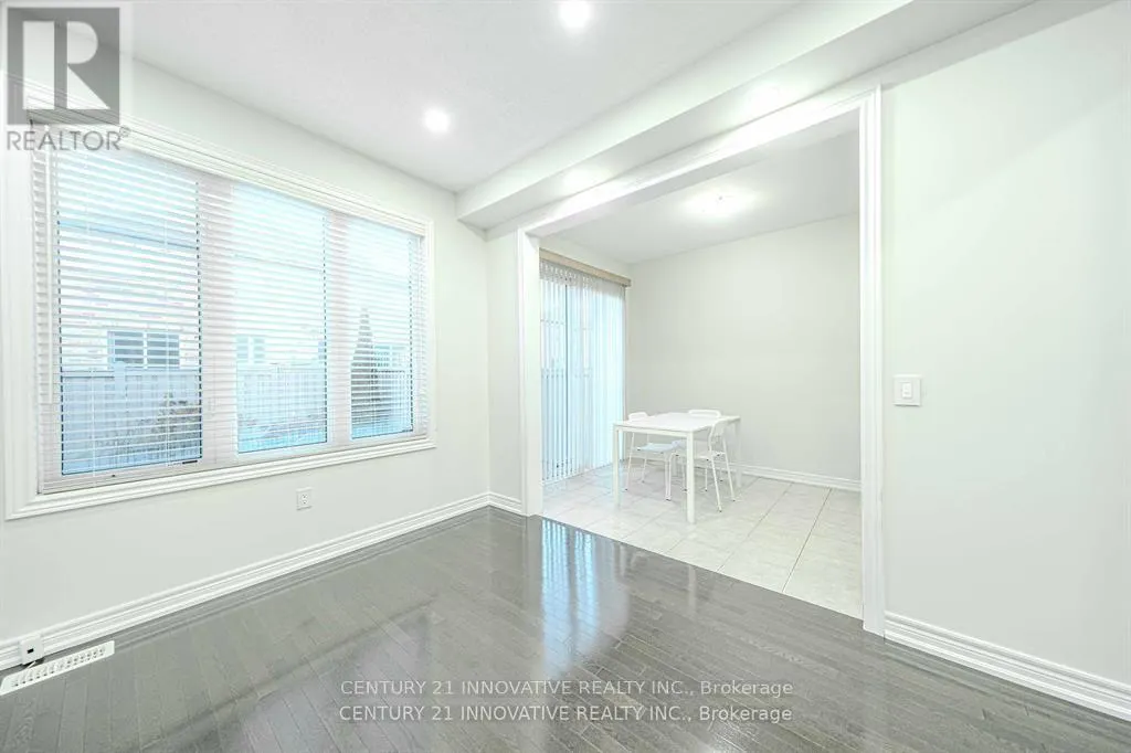 UPPER - 59 SPEEDWELL STREET W