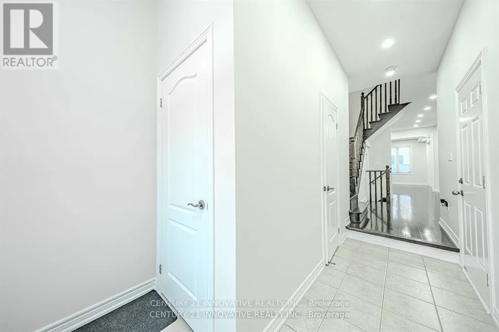 UPPER - 59 SPEEDWELL STREET W