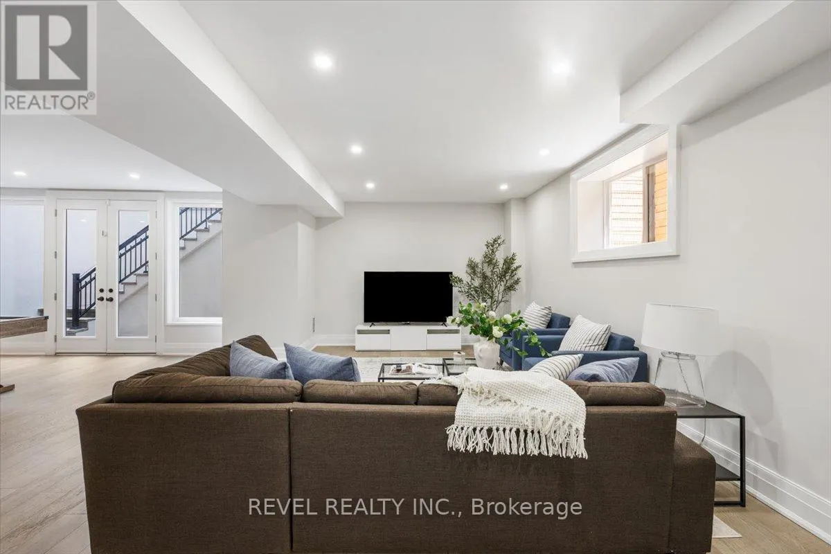 493 BROOKSIDE DRIVE