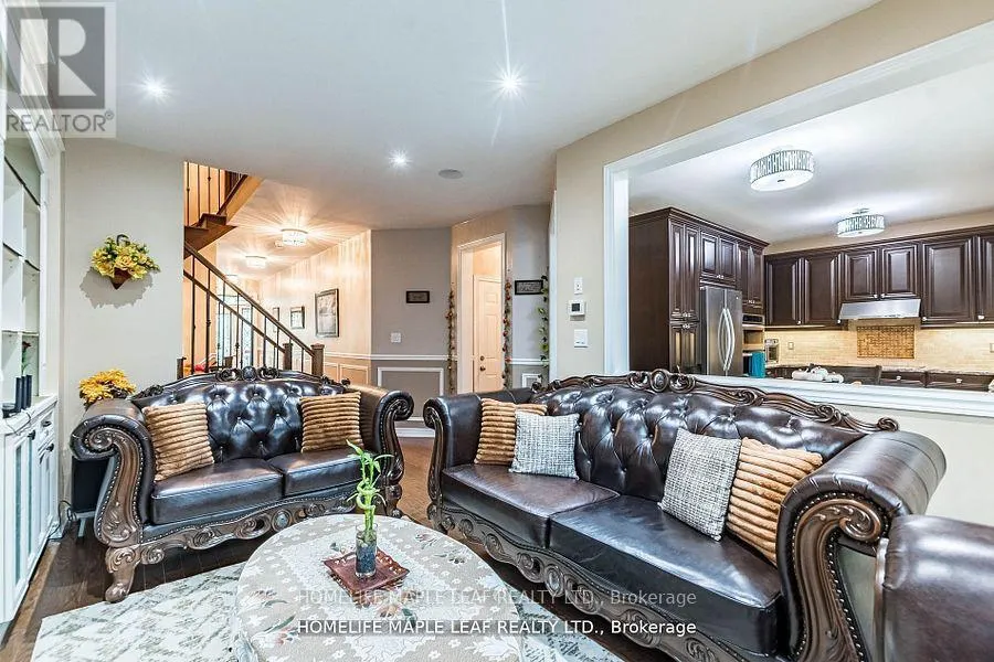 34 JOLANA CRESCENT