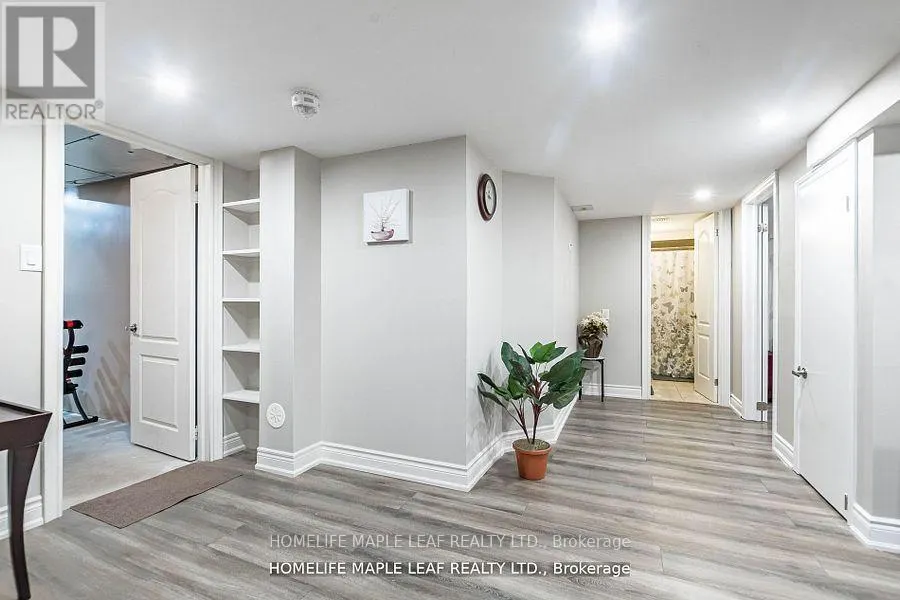 34 JOLANA CRESCENT