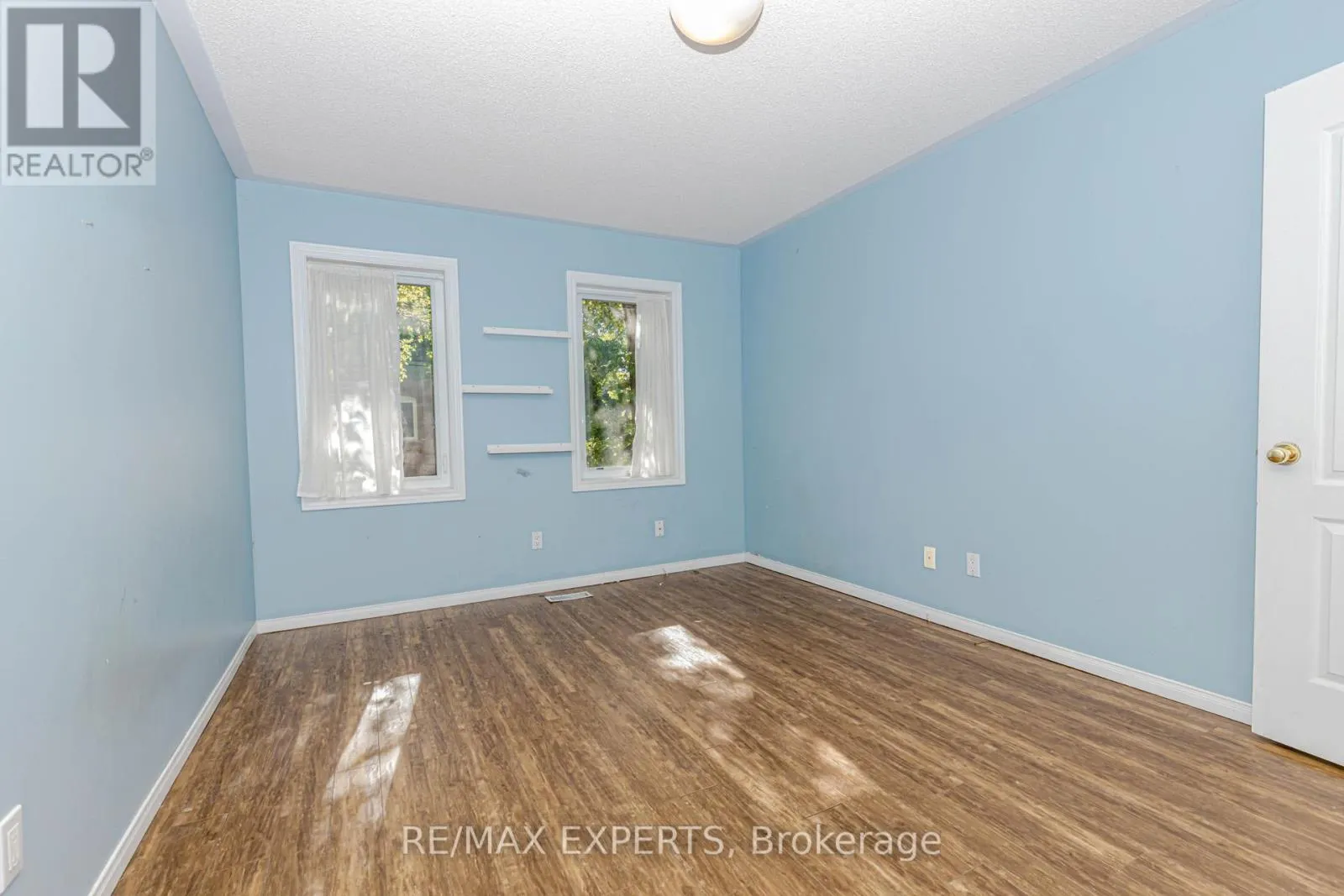 17B - 1084 QUEEN STREET W