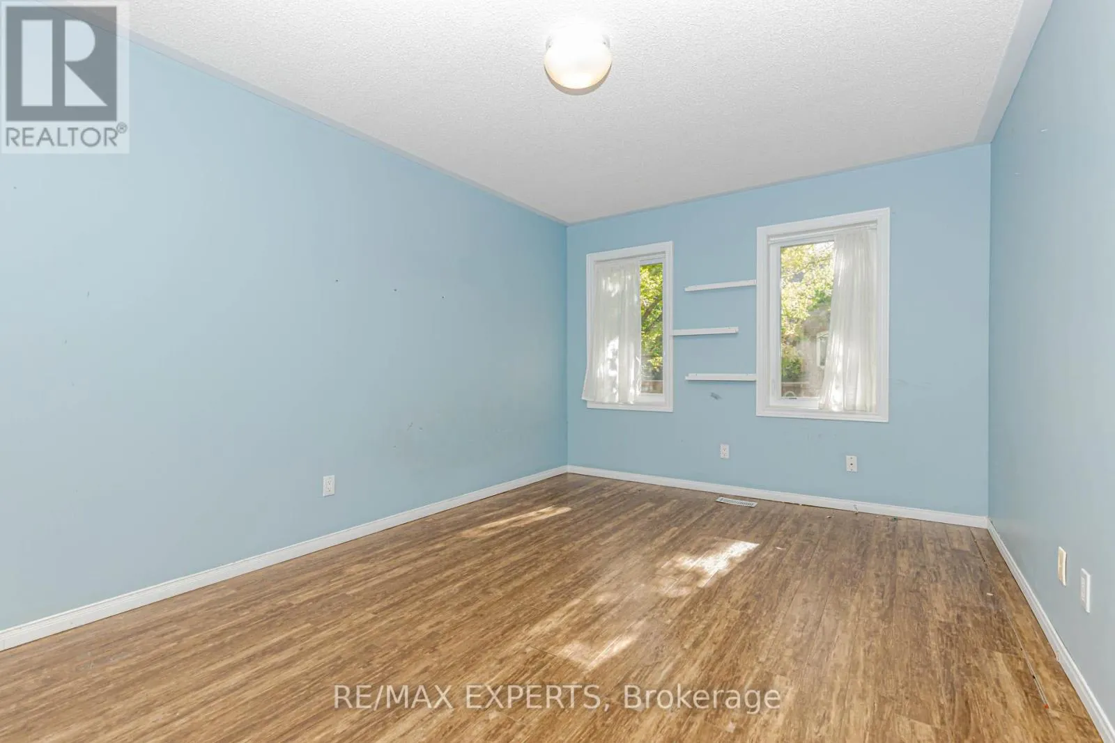 17B - 1084 QUEEN STREET W