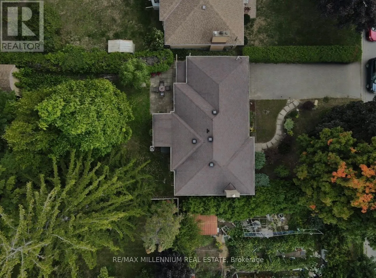2395 EDENHURST DRIVE