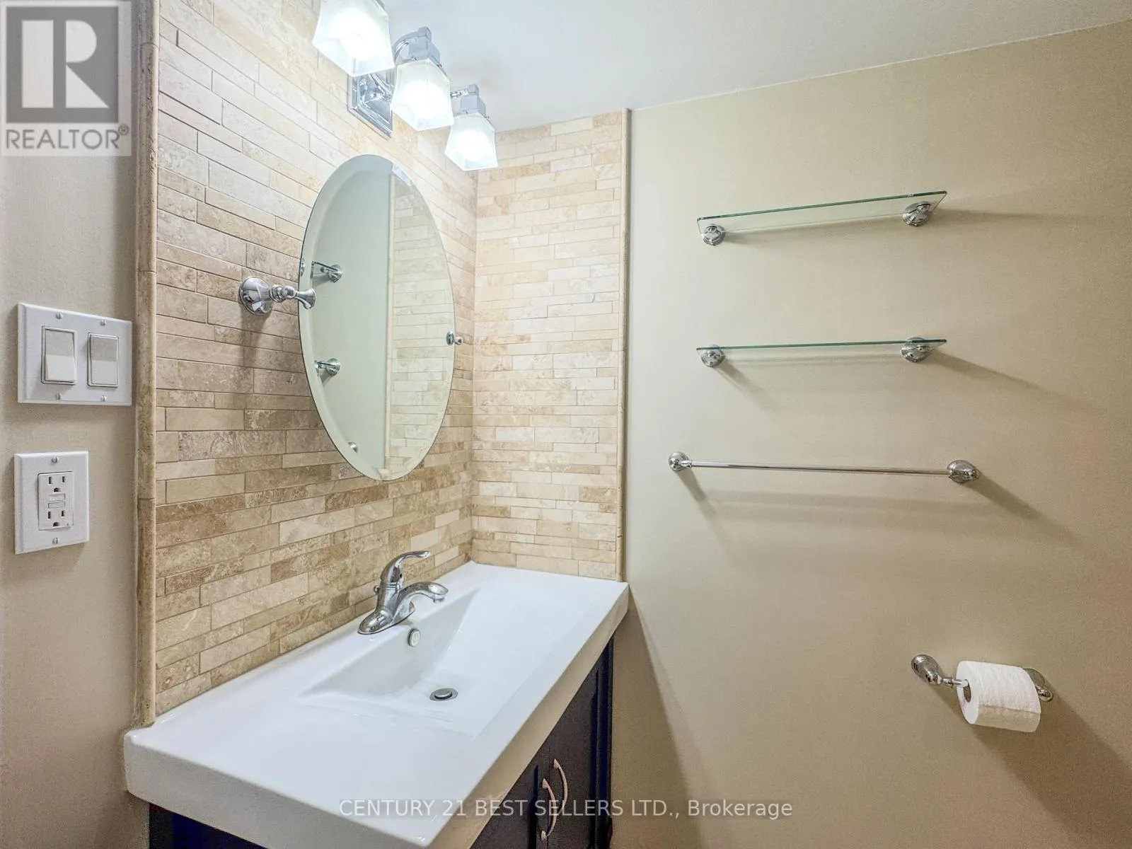 1803 - 3650 KANEFF CRESCENT