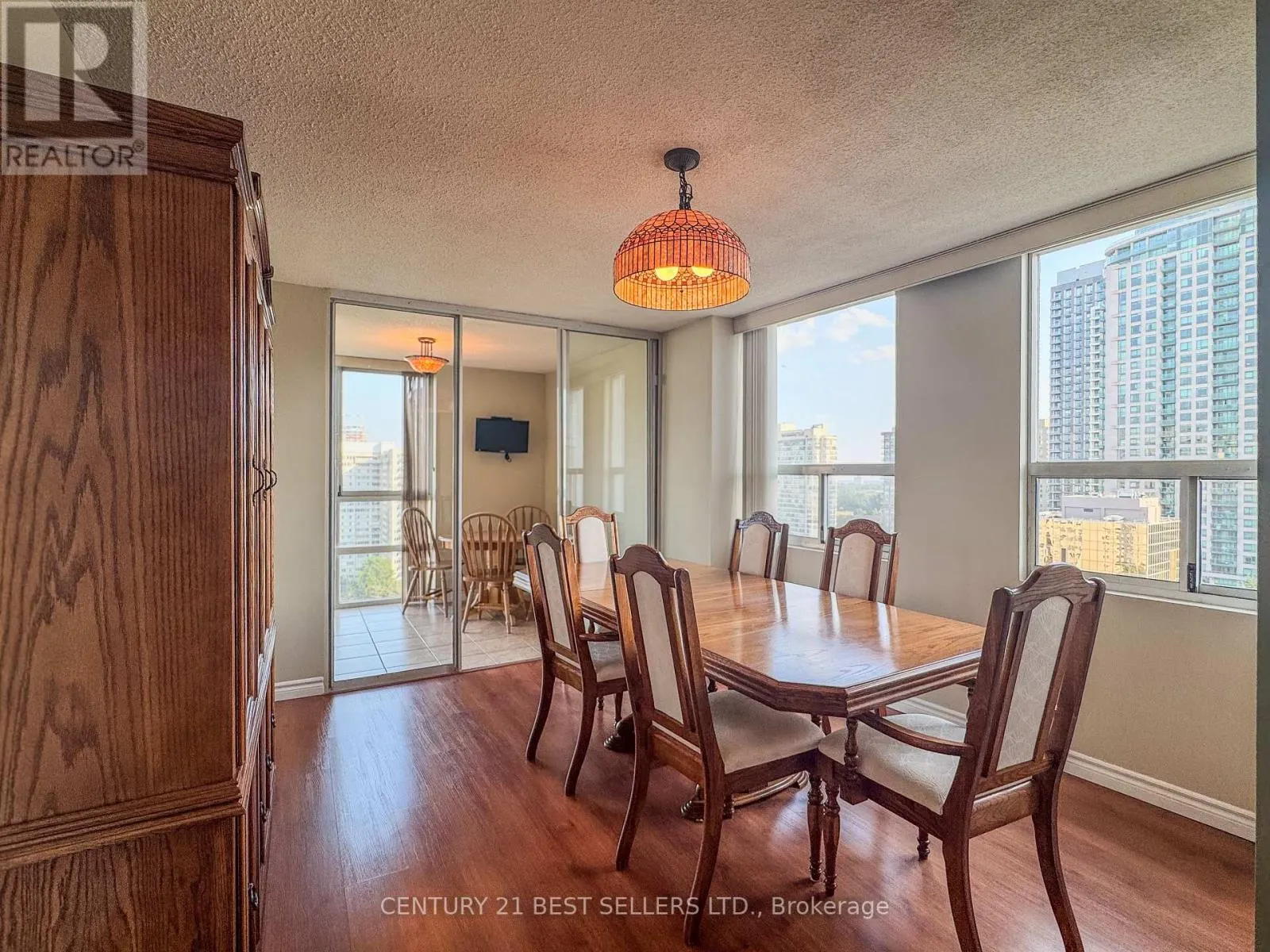 1803 - 3650 KANEFF CRESCENT