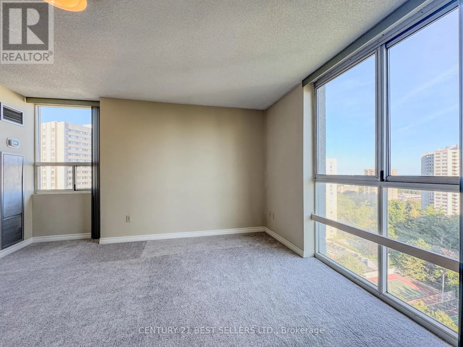 1803 - 3650 KANEFF CRESCENT